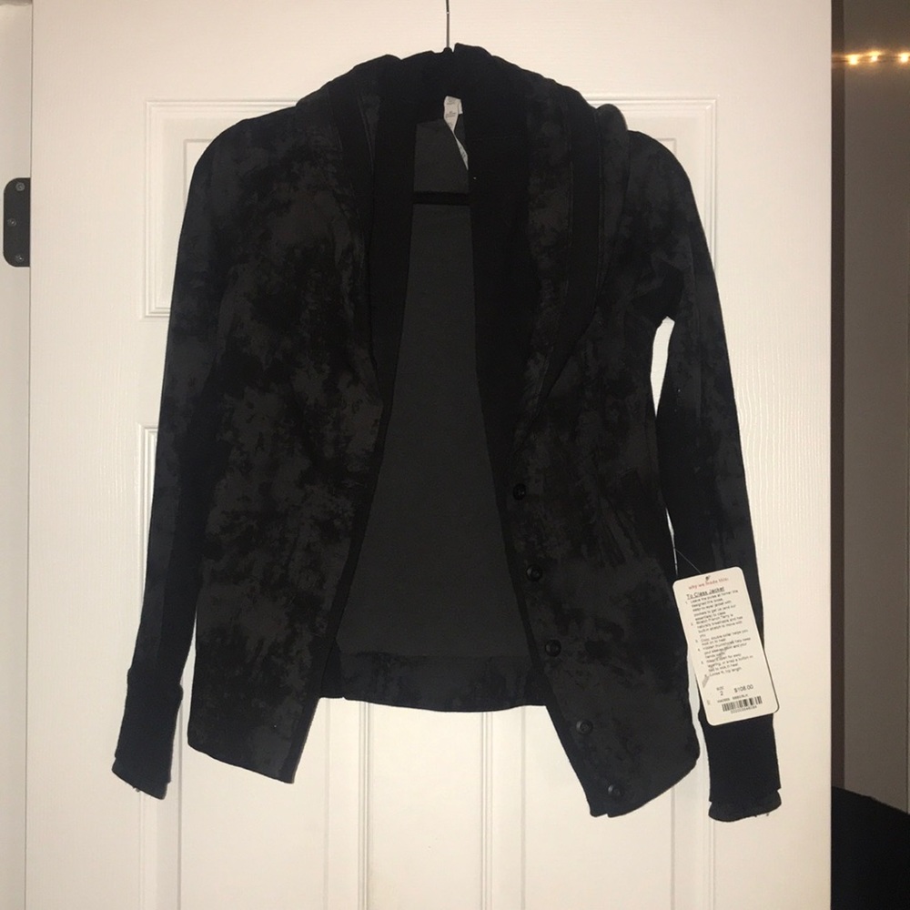 New never worn lululemon jacket